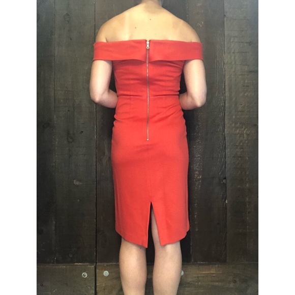 Alice + Olivia Sienna off the Shoulder Midi Dress 0 - Picture 7 of 11